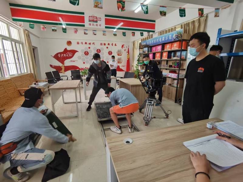 陵水广告片拍摄公司：极简主义践行者，少即是多的视觉哲学